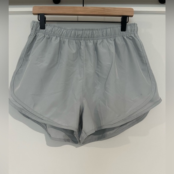 Nike Dri-FIT Tempo Running Shorts Grey XL - Picture 1 of 6